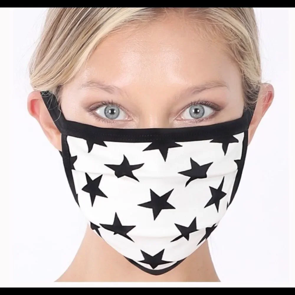 3/$15 BE A STAR! FACE MASK‎